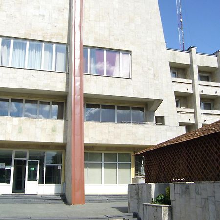 Hotel Profspilkovyi Loetsk Buitenkant foto