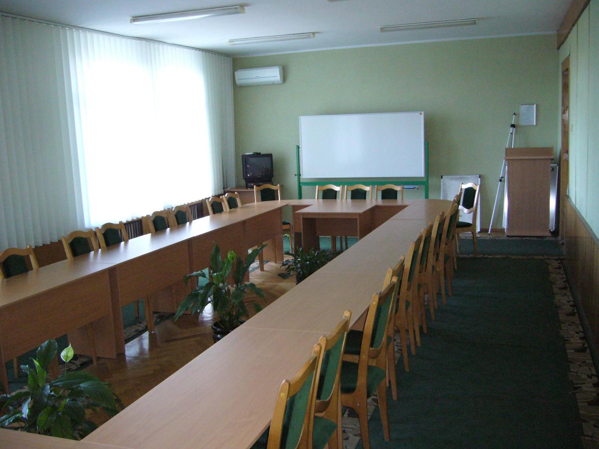 Hotel Profspilkovyi Loetsk Buitenkant foto