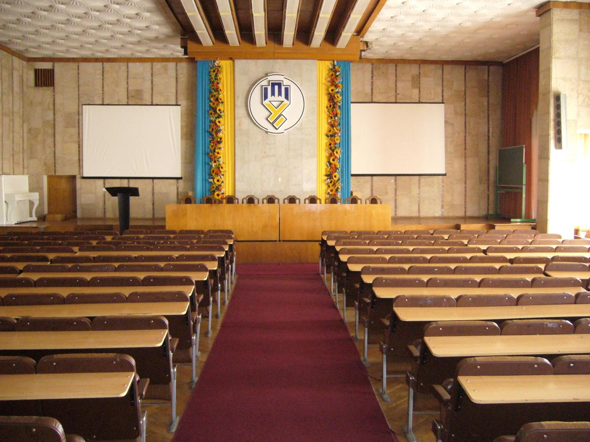 Hotel Profspilkovyi Loetsk Buitenkant foto